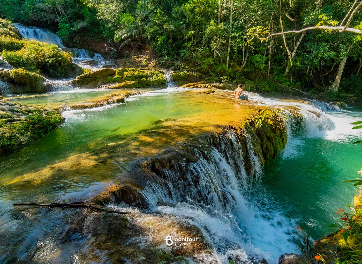 Quedas d'água da Cachoeira do Rio do Peixe em Bonito