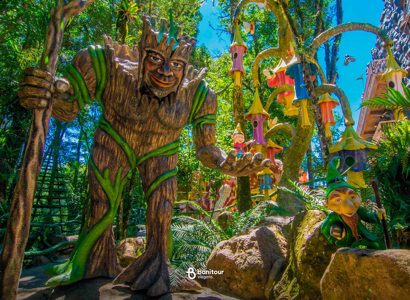 Escultura de criaturas mágicas do parque Florybal