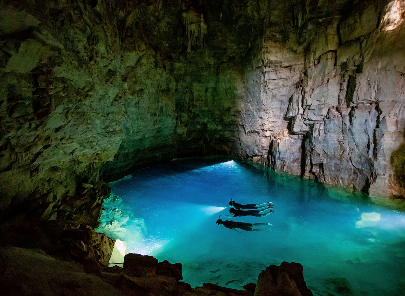 Gruta do Mimoso Bonito MS passeio de Flutuação