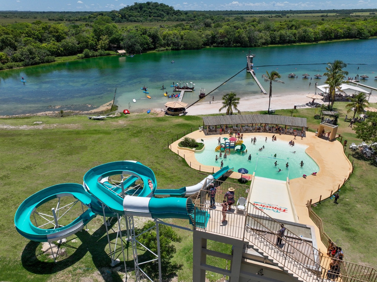 Imagem aérea do toboágua