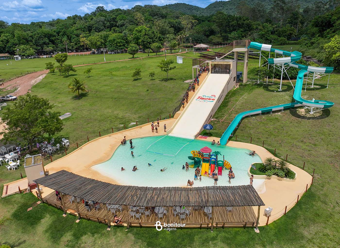 Imagem aérea do toboágua