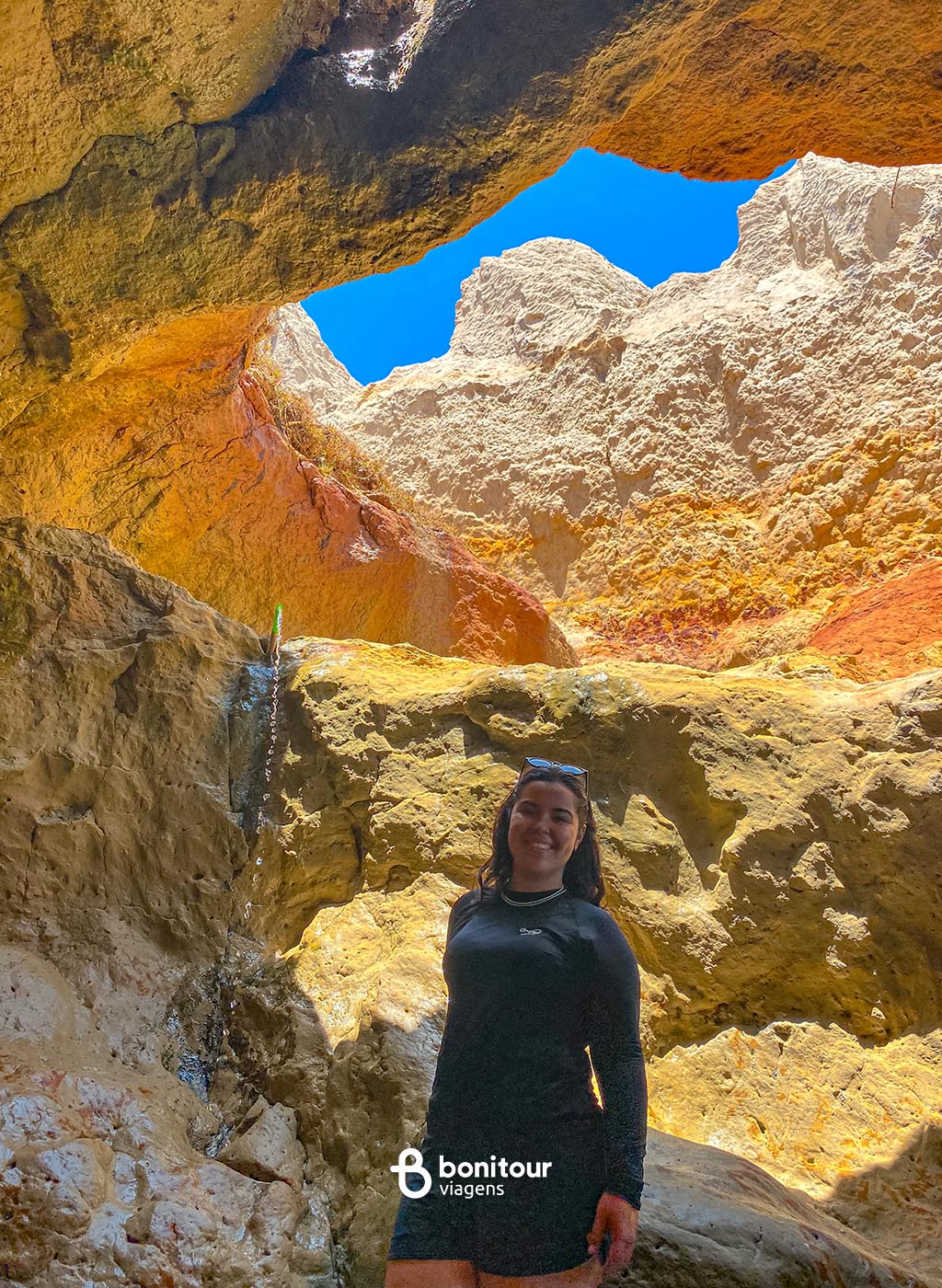 trilha por falésias em morro branco