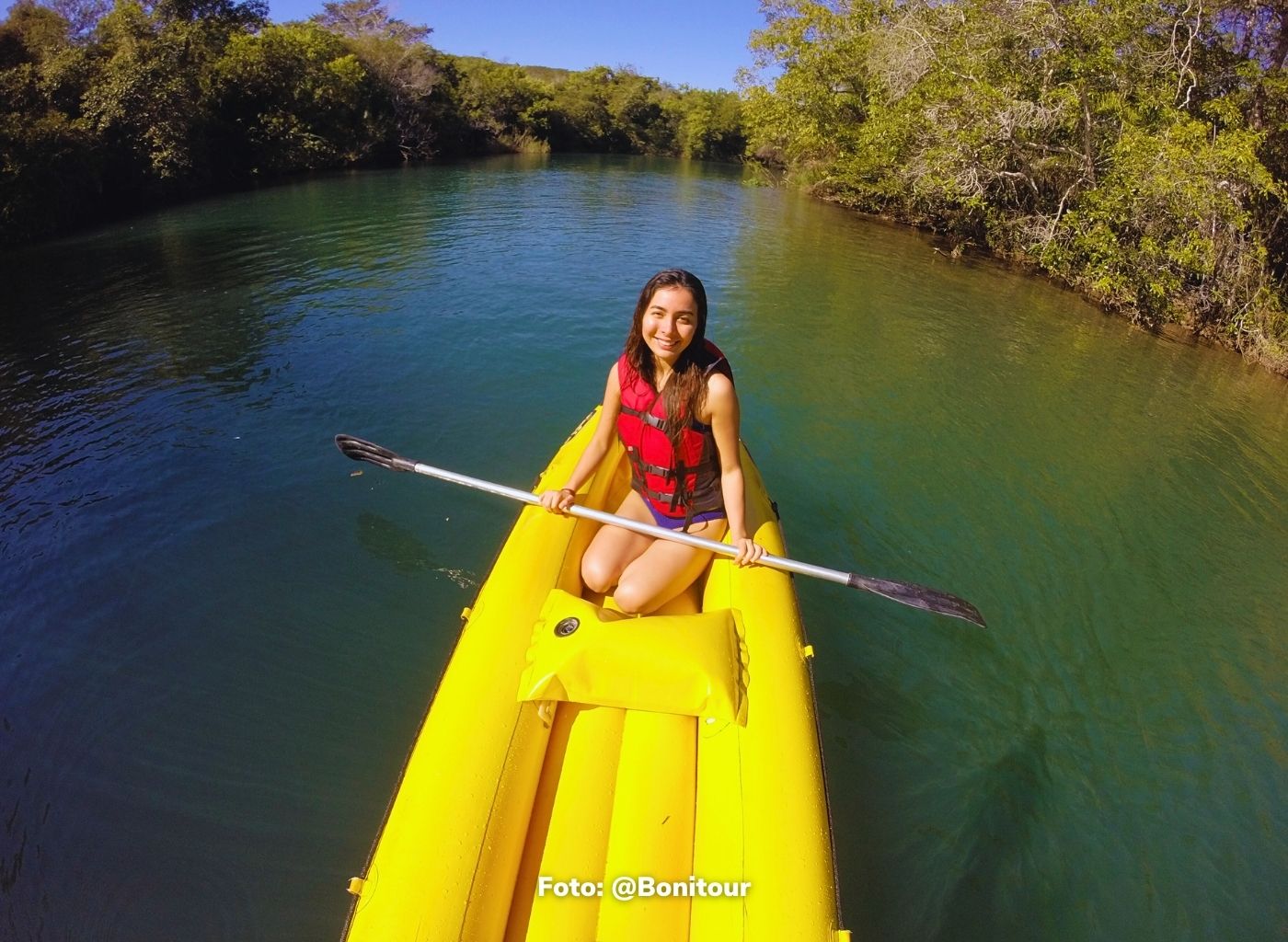 Turistas no passeio de duck no Eco Park Porto da Ilha