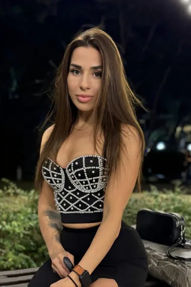 Escort Sasha's Gallery Photo 2