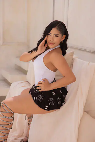 Escort Mia's Gallery Photo 1