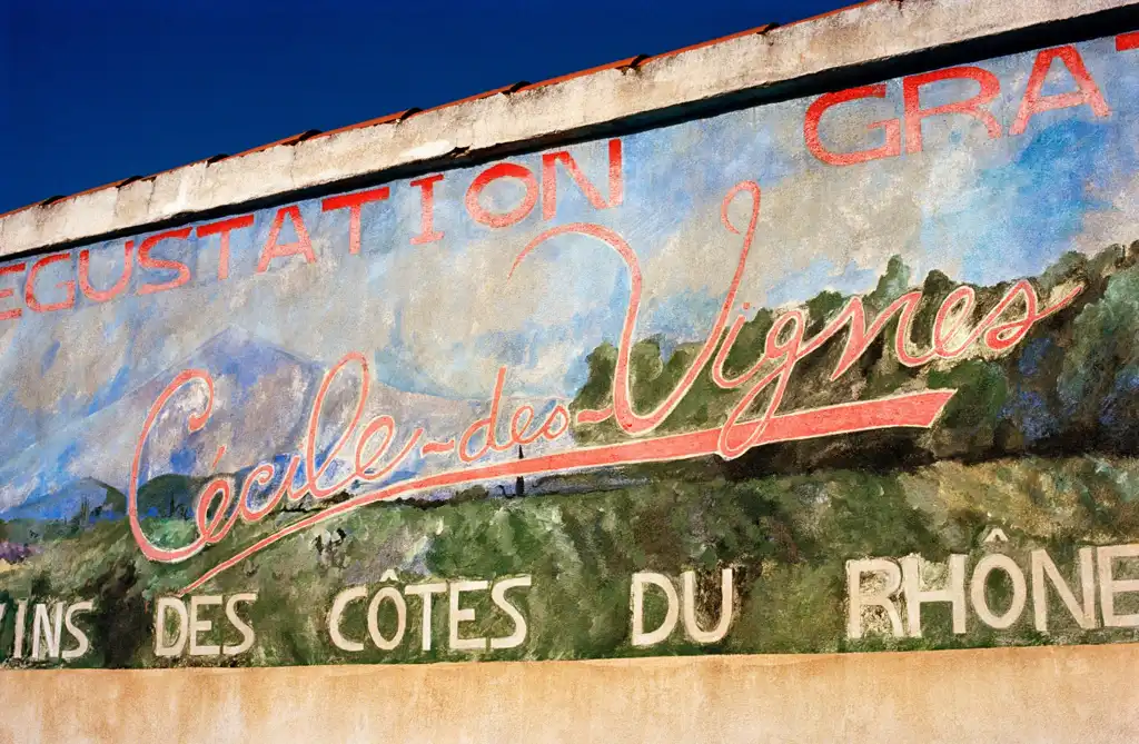 Léa SOTTON, Peinture murale, Sainte Cécile les Vignes, Photography