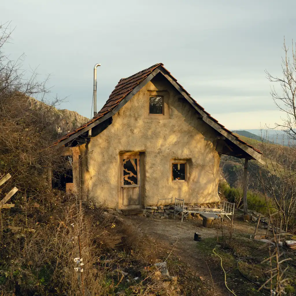 Cloé HARENT, Maison terre paille_Ardeche 2023, Photography