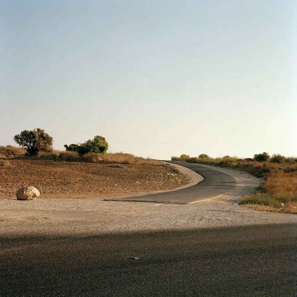 Tami NOTSANI, Sans titre, 2003 (route), Photography