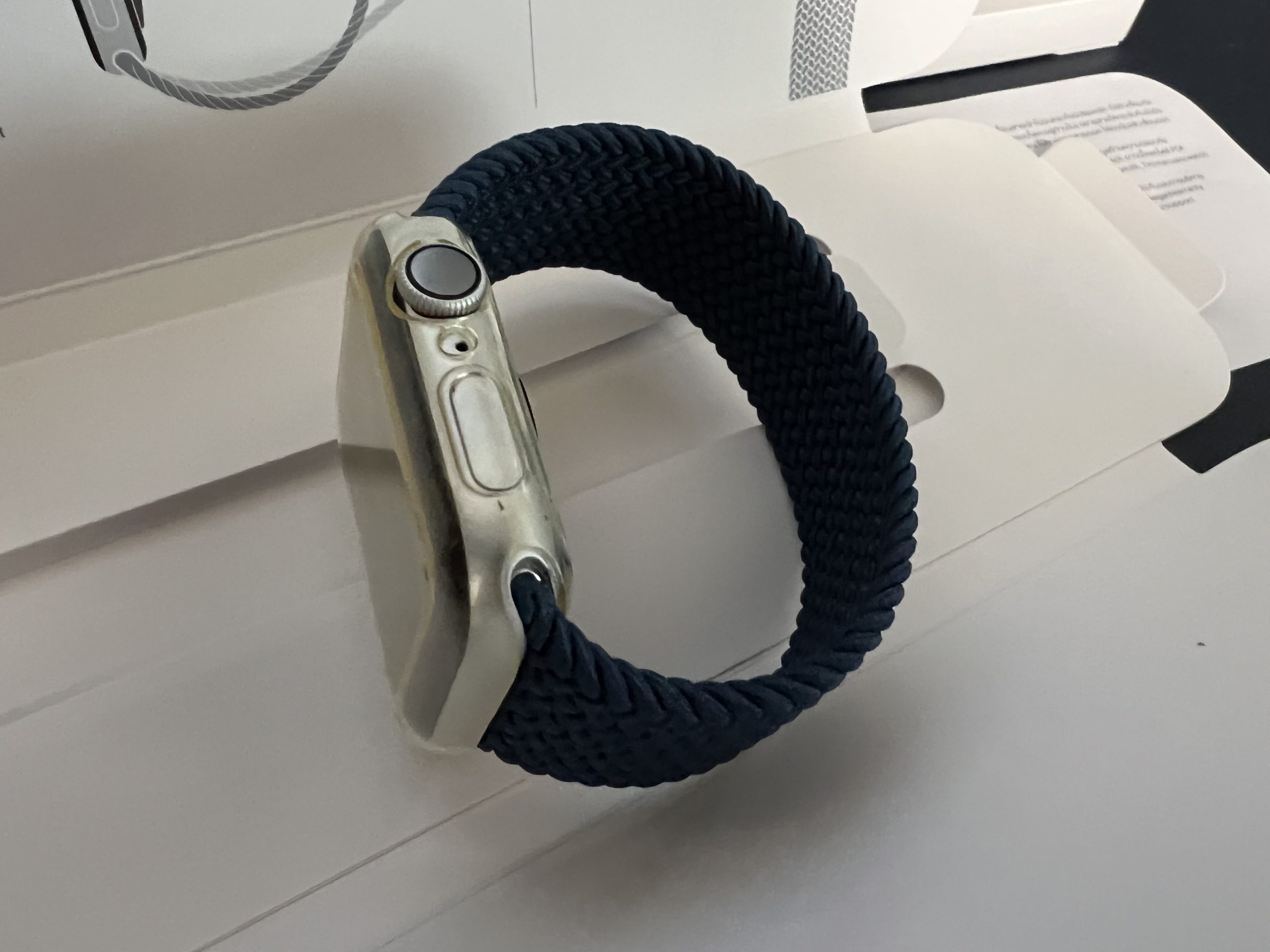 高級ブランド Apple watch 用 ブレイデッドソロループベルト 3rd-P品