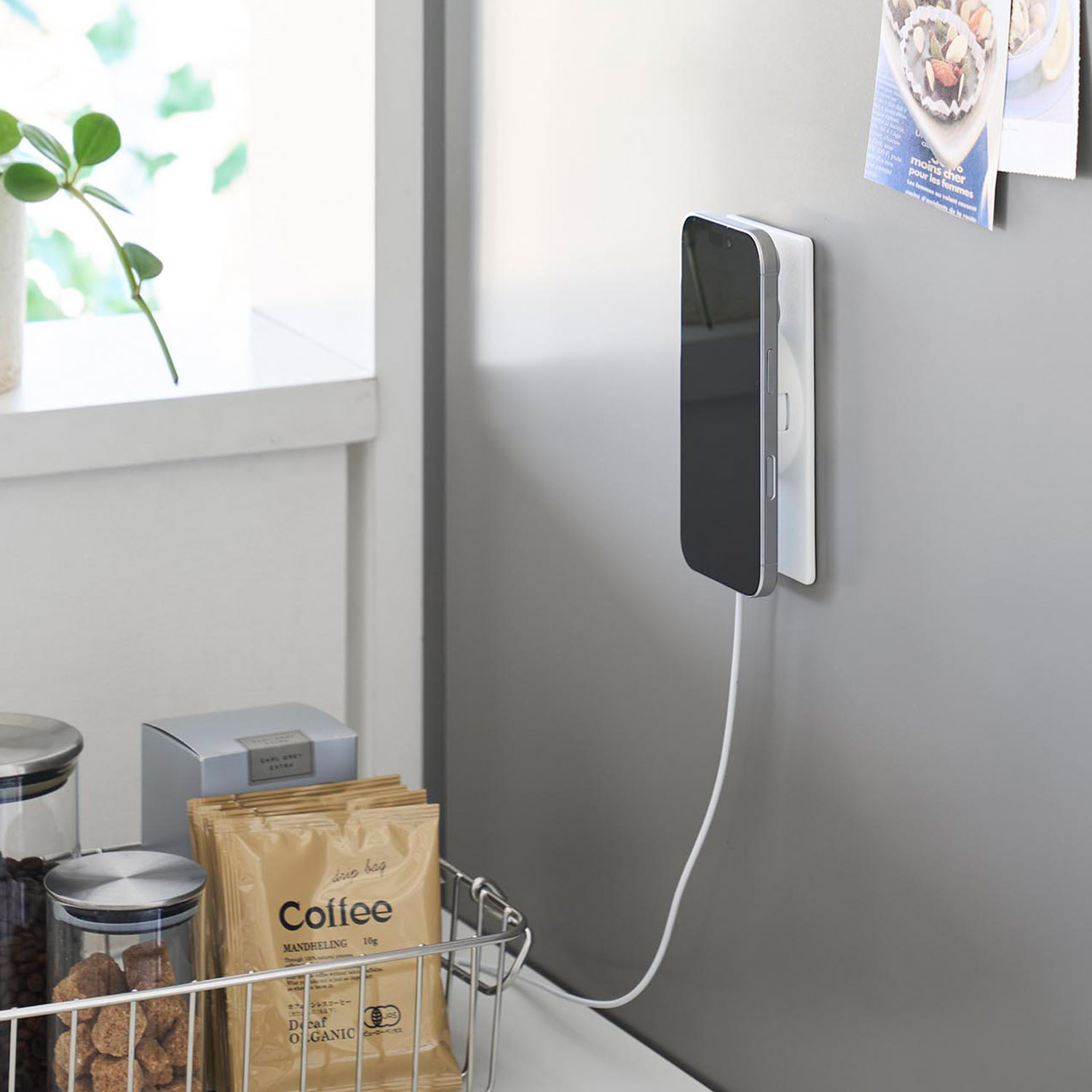 マグネットスマートフォン充電ホルダー タワー