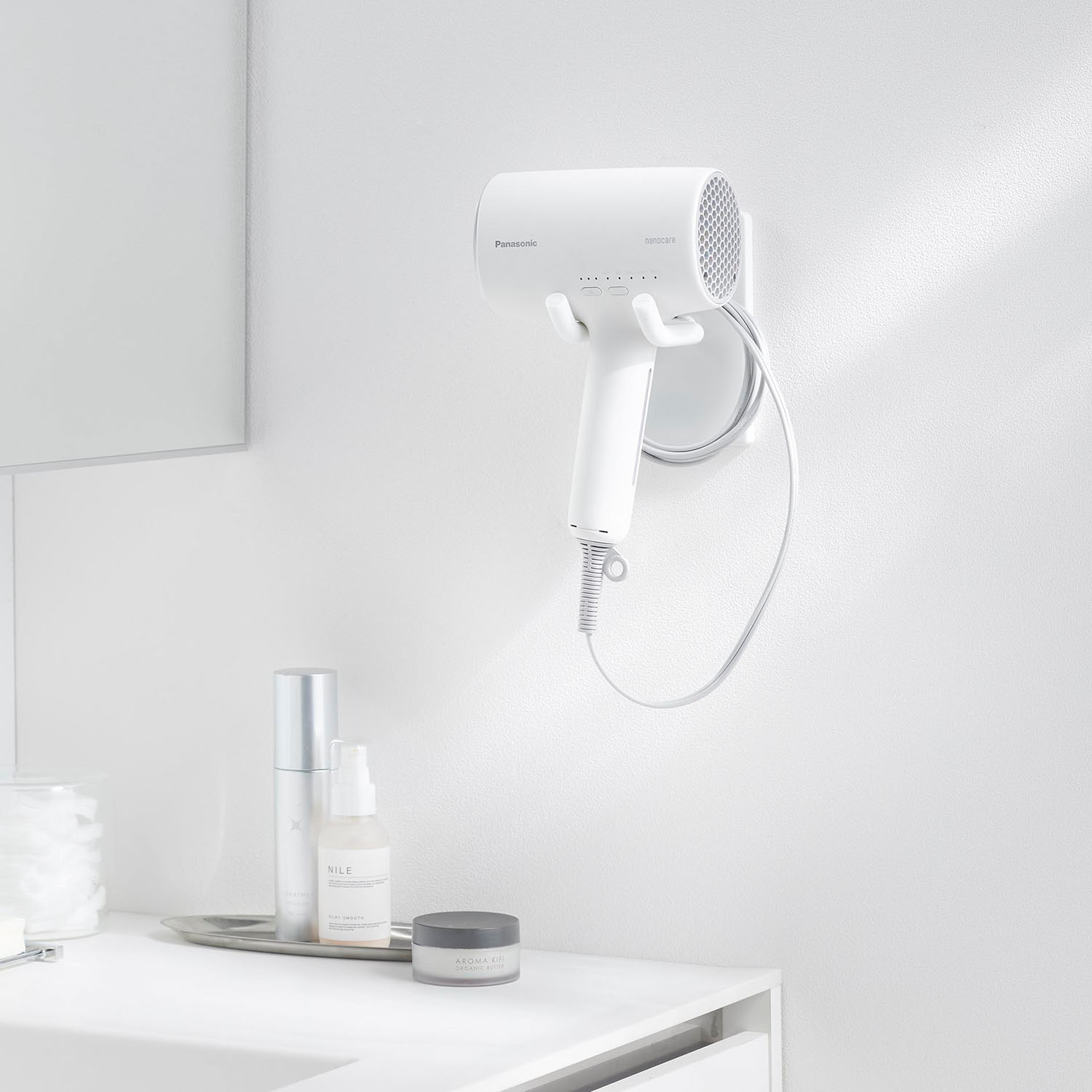 ウォール角度調節ドライヤーホルダー タワー 石こうボード壁対応