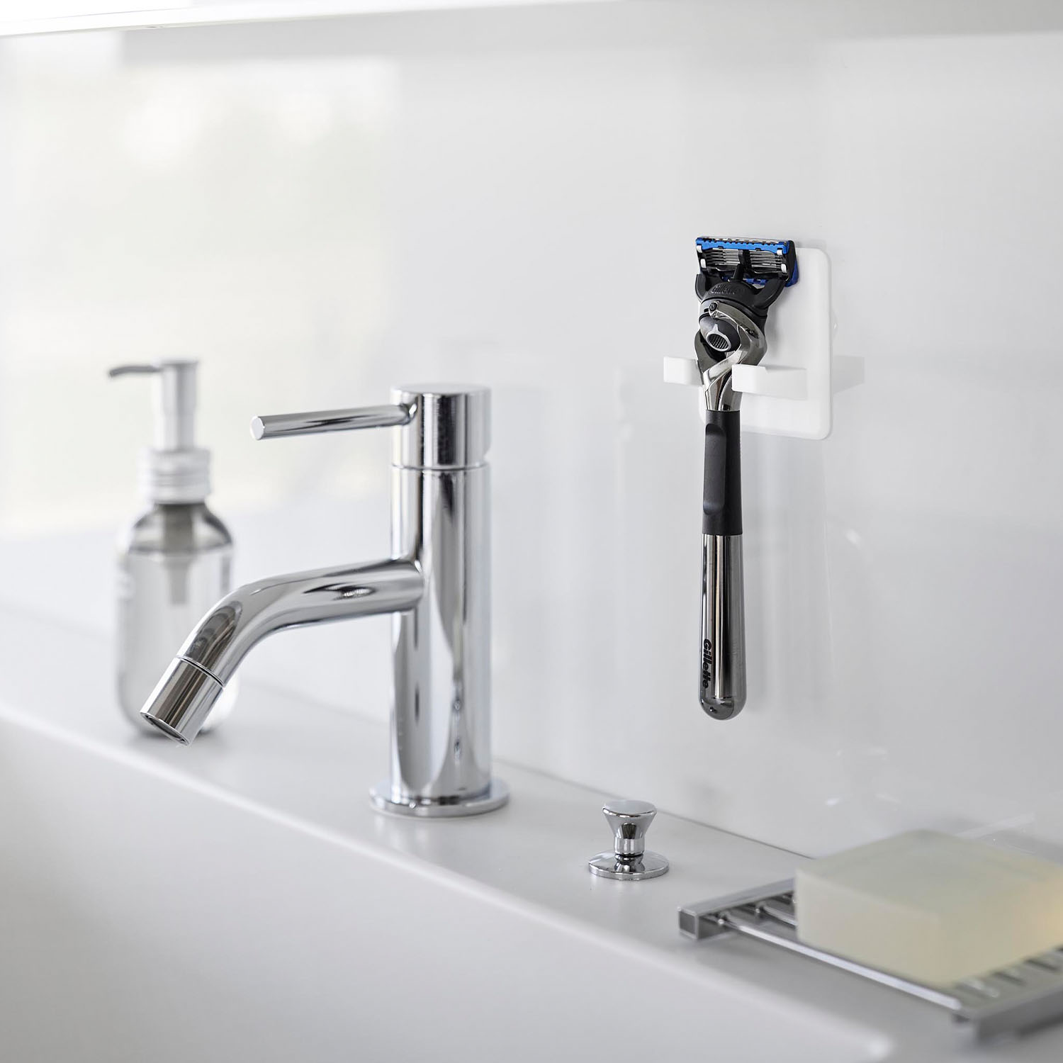 シリコーン吸盤シェーバーホルダー タワー