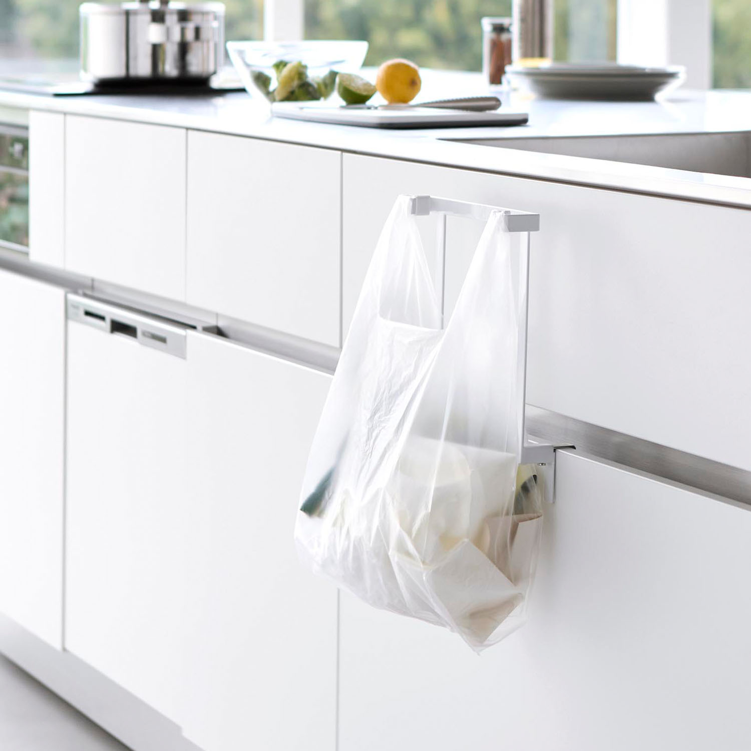 キッチンシンク下収納扉レジ袋ハンガー タワー