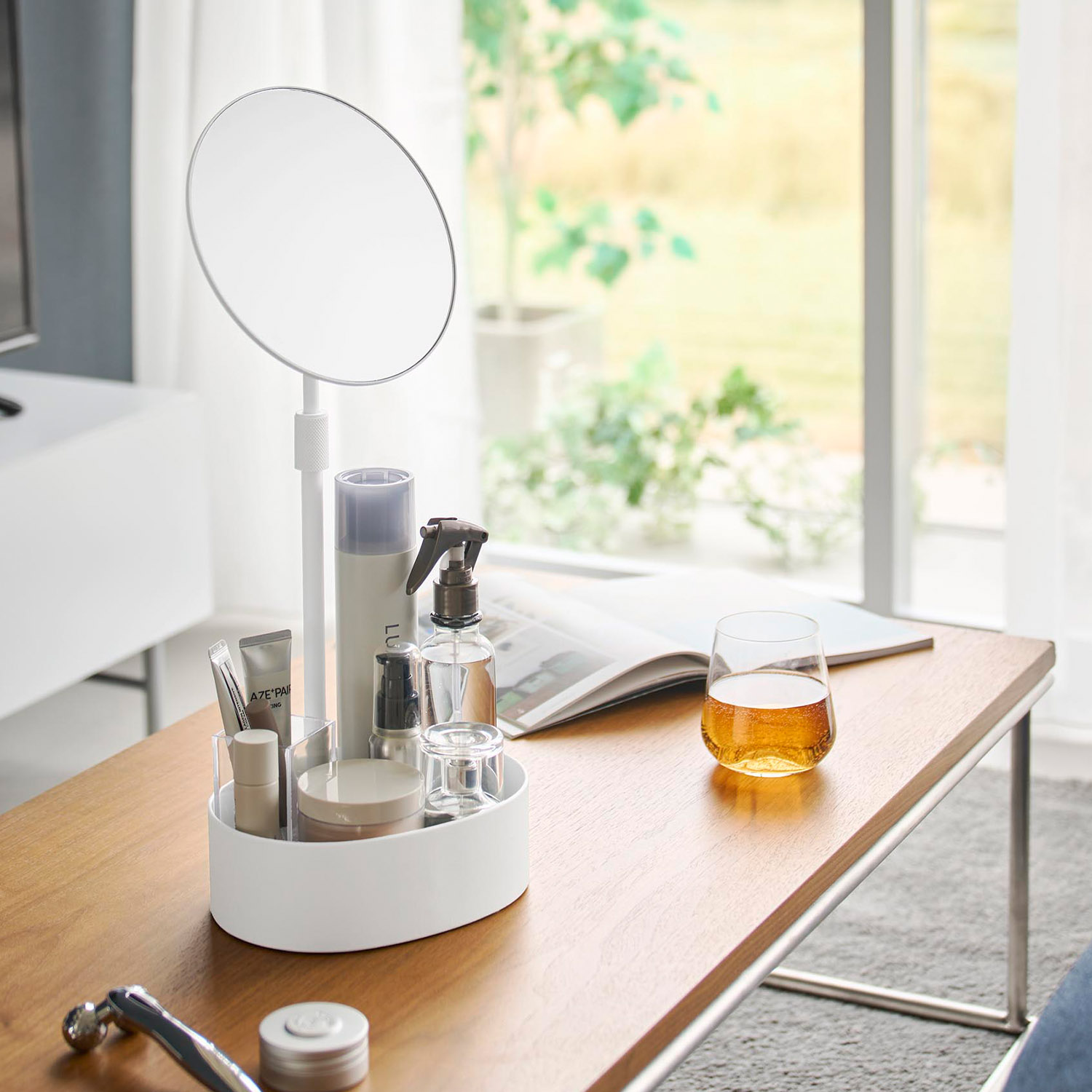 高さと角度が調節できる収納付きスタンドミラー タワー