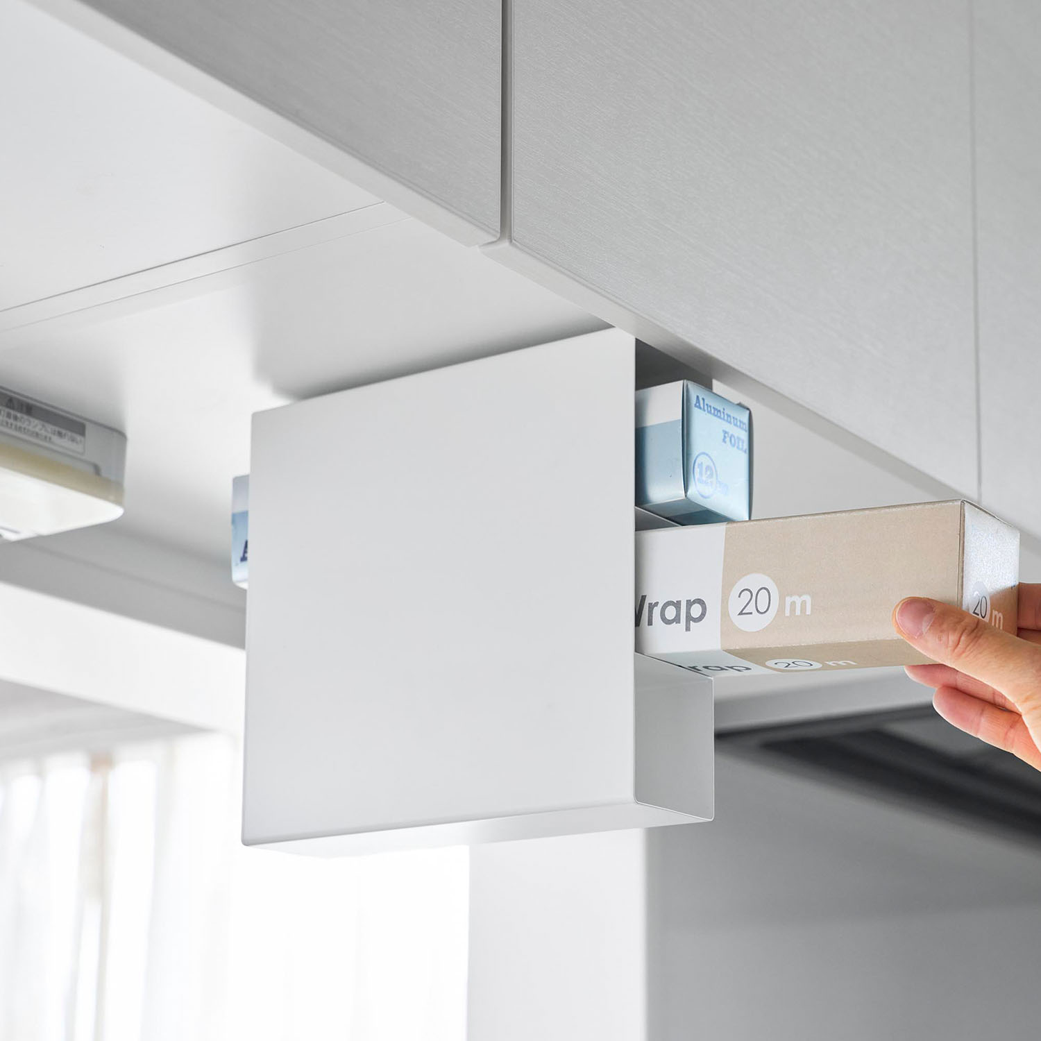 戸棚下ラップホルダー タワー 3段