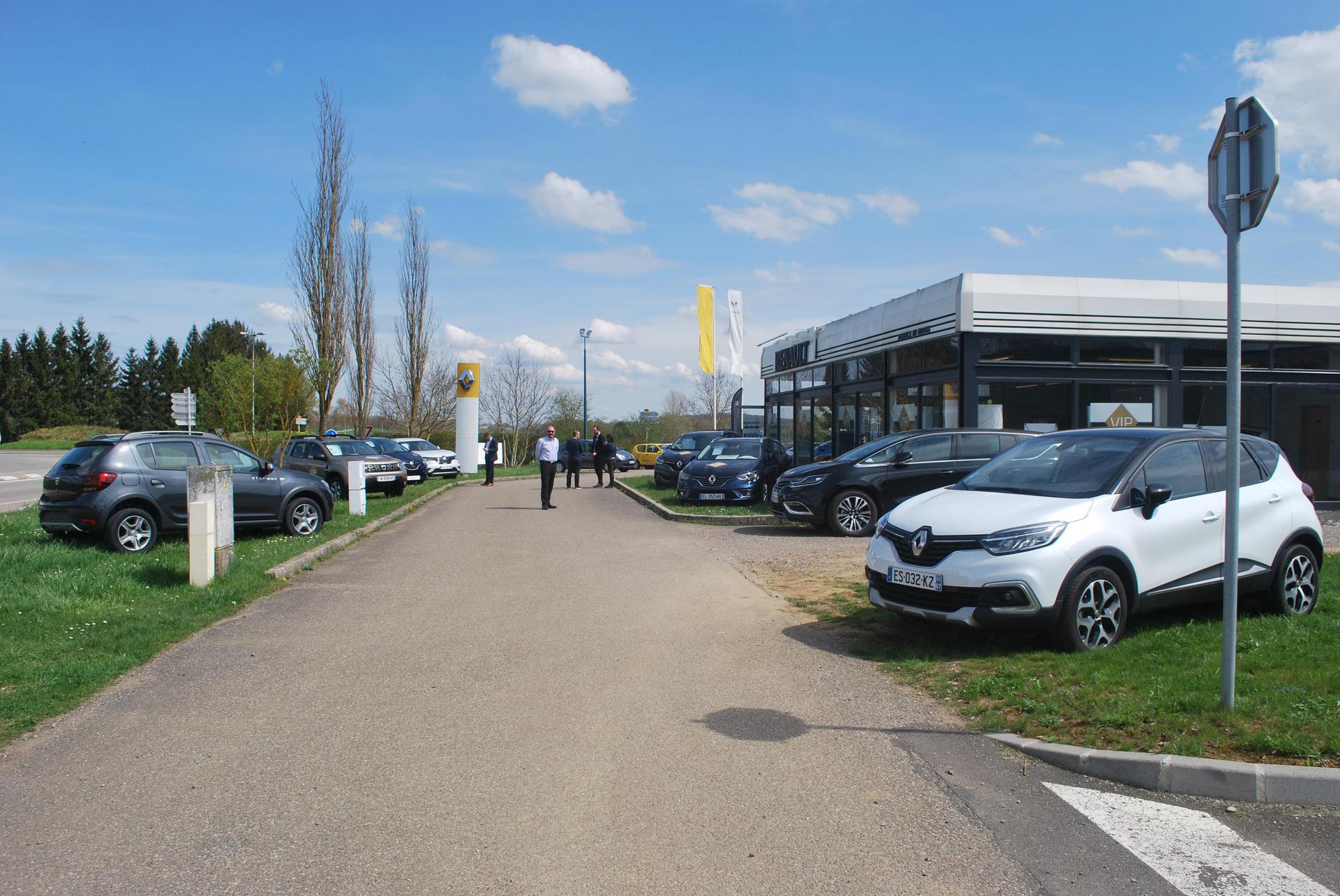 RENAULT Rv Autos Agent garage d'automobile, réparation