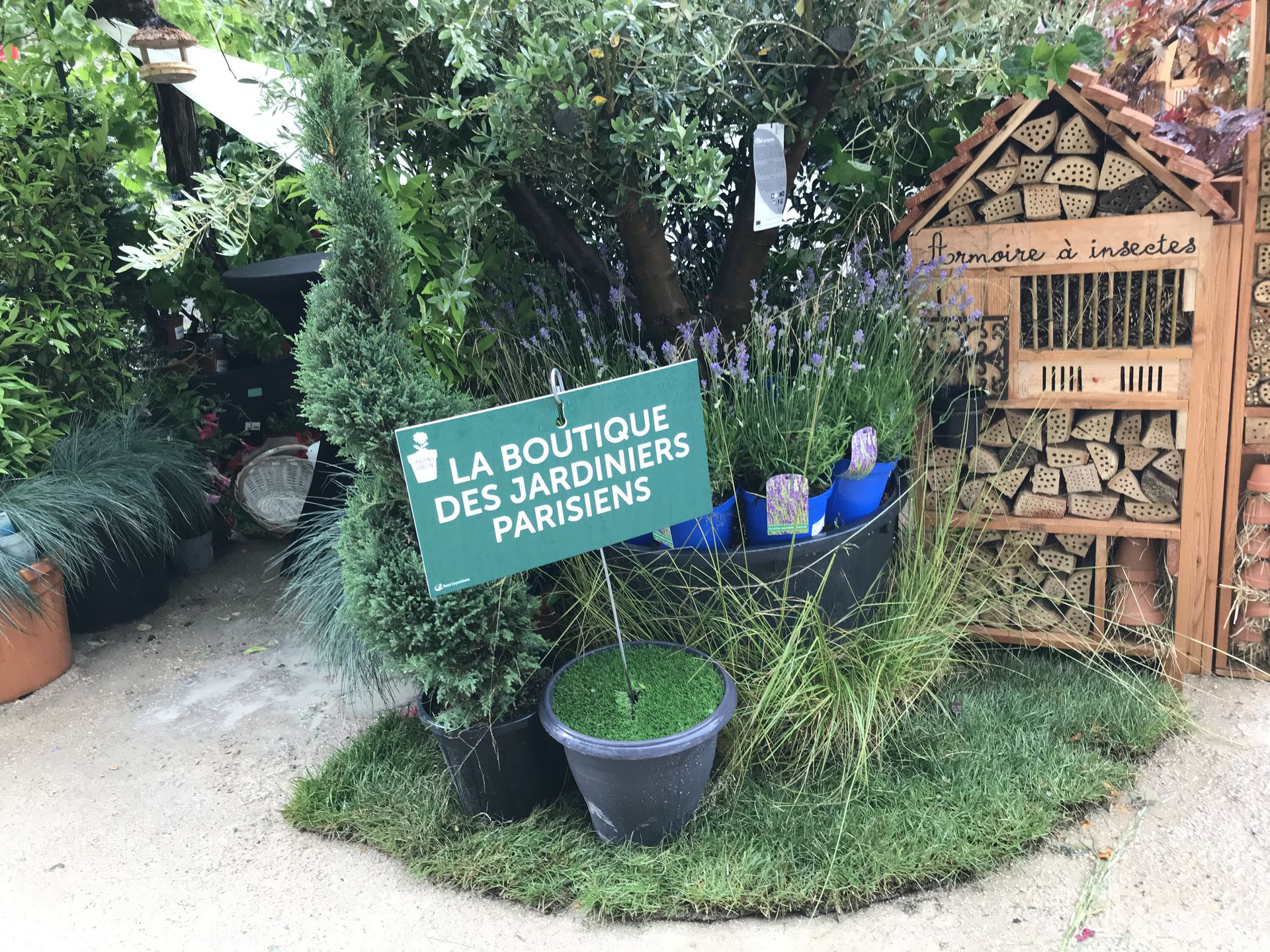 La Boutique Des Jardiniers Parisiens jardinerie, végétaux et article de jardin (détail)