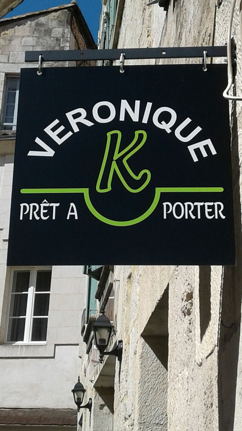 Véronique K vêtement pour femme (détail)