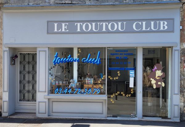 Toutou Club animalerie (fabrication, vente en gros de matériel, fournitures)