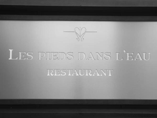 LES PIEDS DANS L'EAU restaurant