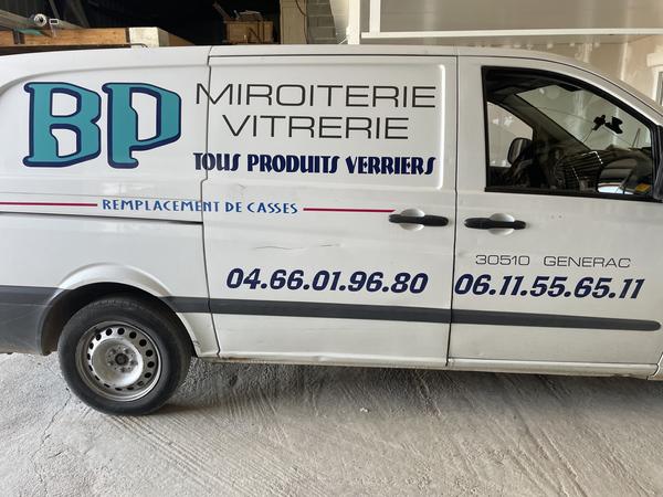 B. P. Miroiterie - Vitrerie vitrerie (pose), vitrier