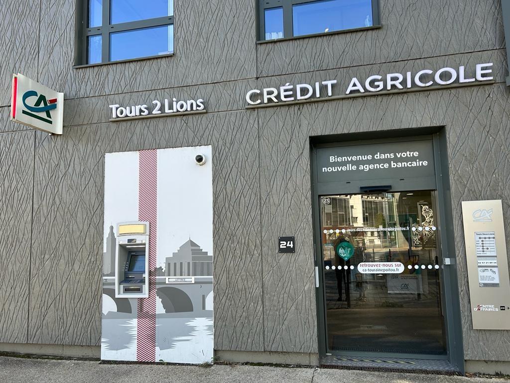 credit agricole deux lions tours