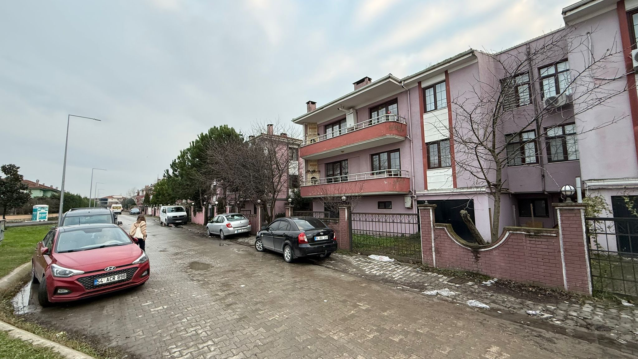 OZANLAR ÇEVRE YOLU ÜZERİ GARALI SATILIK DAİRE