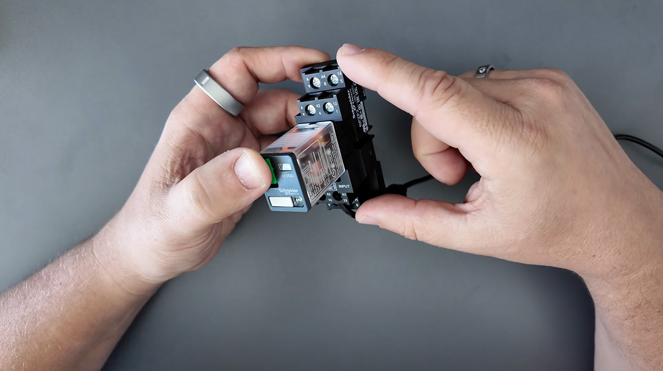 Wiring guide from relay to UniFi Gate Hub