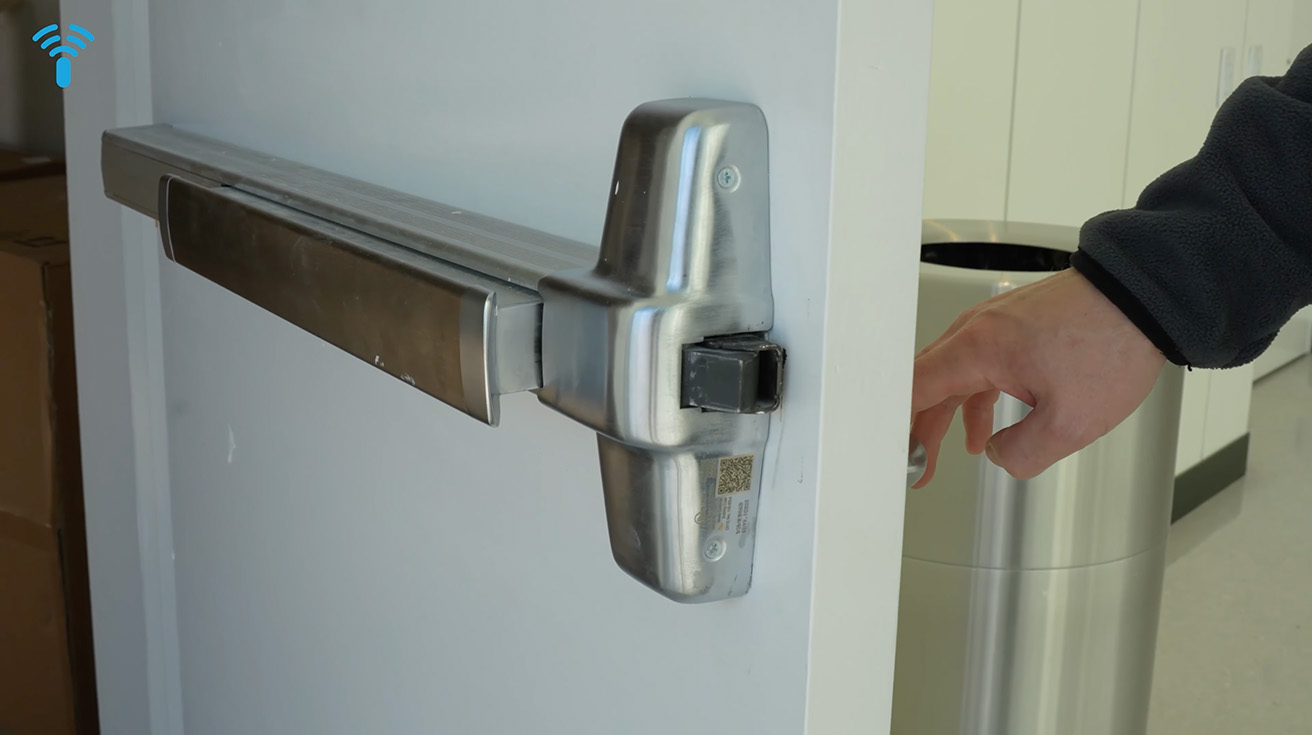 Push bar installation for emergency egress