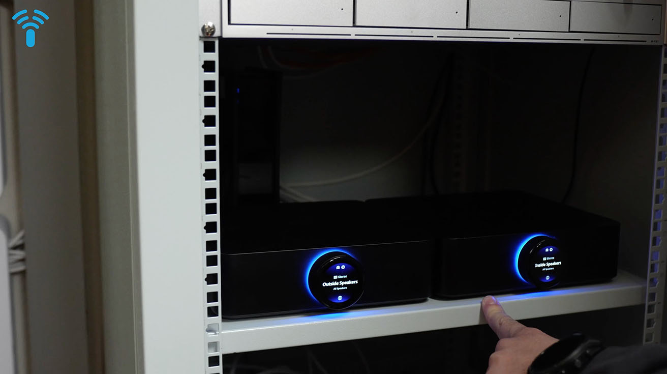 two unifi amps