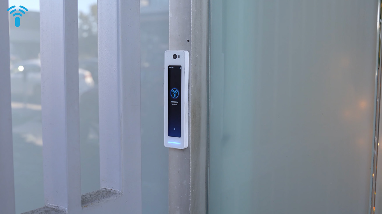 UniFi G2 Reader Pro installed on front door