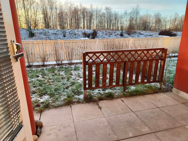 kuvattu 12/2025 terassi ja asuntopiha, joka asukkaan vastuulla