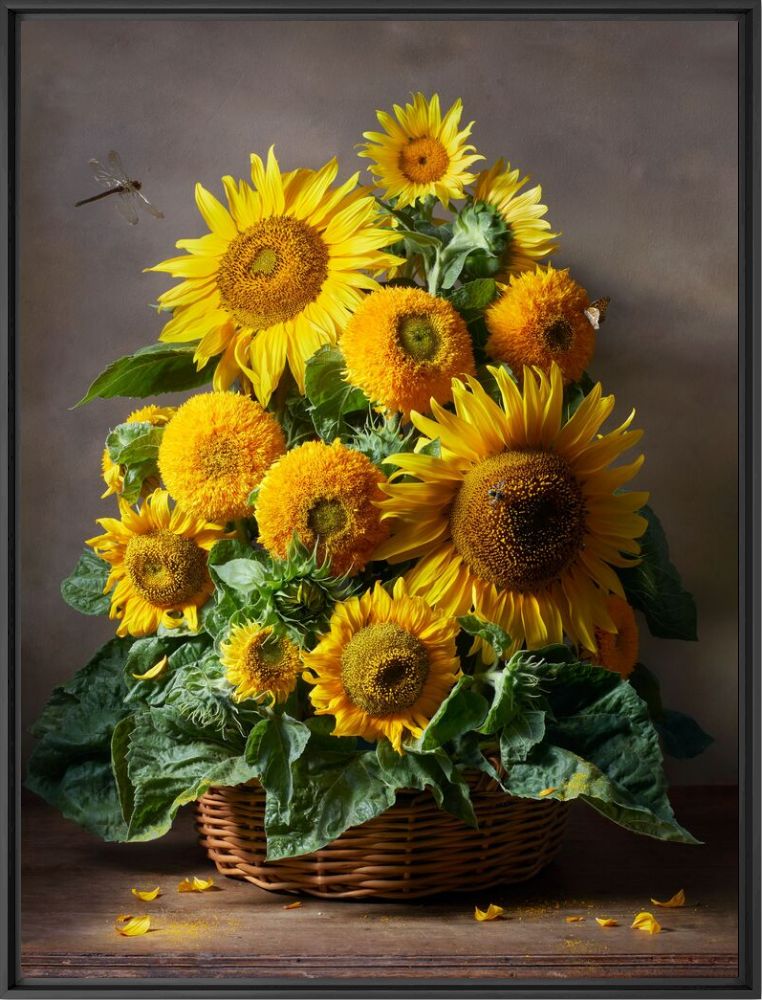 Kunstfoto Sunflowers in the basket - Alena Kutnikova - Foto schilderij