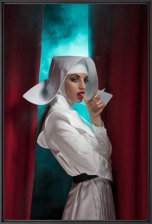 Photographie THE RED NUN -  FORMENTO+FORMENTO - Tableau photo