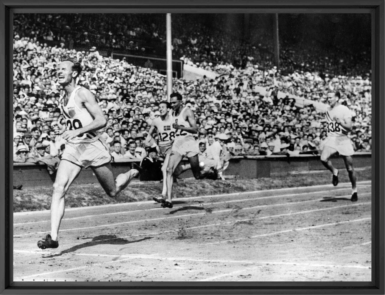 Photograph Finale du 400 m haies aux Jeux Olympiques de Londres le 31 juillet 1948 -  GAMMA AGENCY - Picture painting