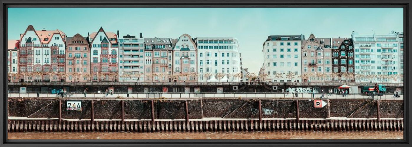 Kunstfoto RHEINUFER DUSSELDORF - Jörg Wanderer - Foto schilderij