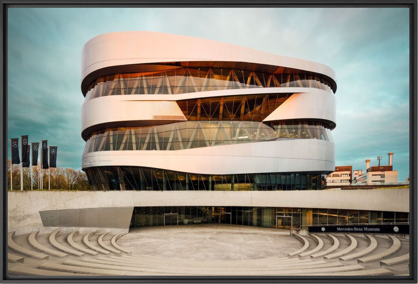 Kunstfoto Mercedes-Benz museum - Jörg Wanderer - Foto schilderij