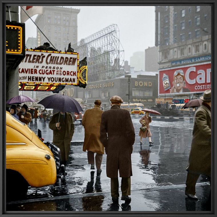 Times Square Rainy Day, New York City - 1943 — Old NYC Photos