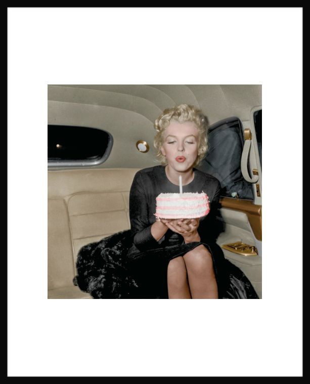 Photograph MARILYN MONROE HAPPY BIRTHDAY - MARIE-LOU CHATEL - Picture painting