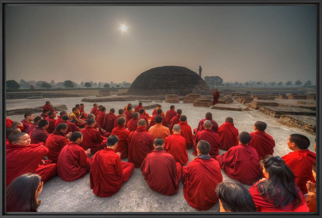 Photographie Assemblée de moines - MATTHIEU RICARD - Tableau photo