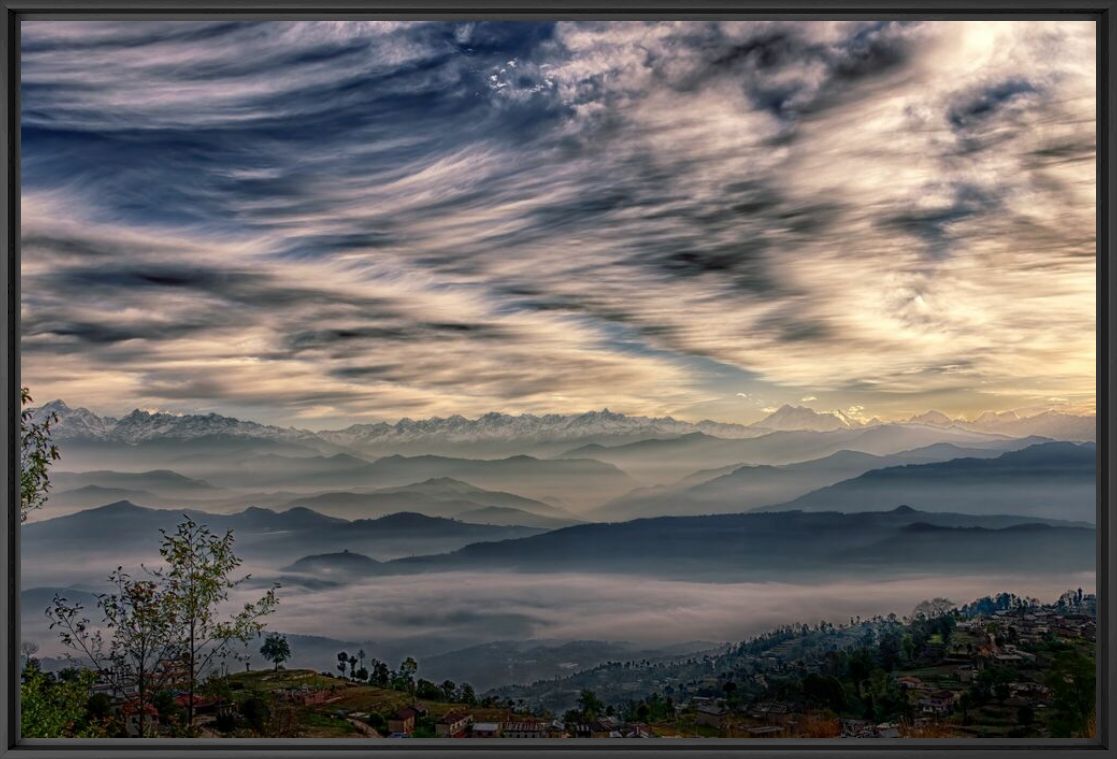 Kunstfoto GAURISHANKAR VUE DE NAMO BUDDHA NEPAL - MATTHIEU RICARD - Foto schilderij