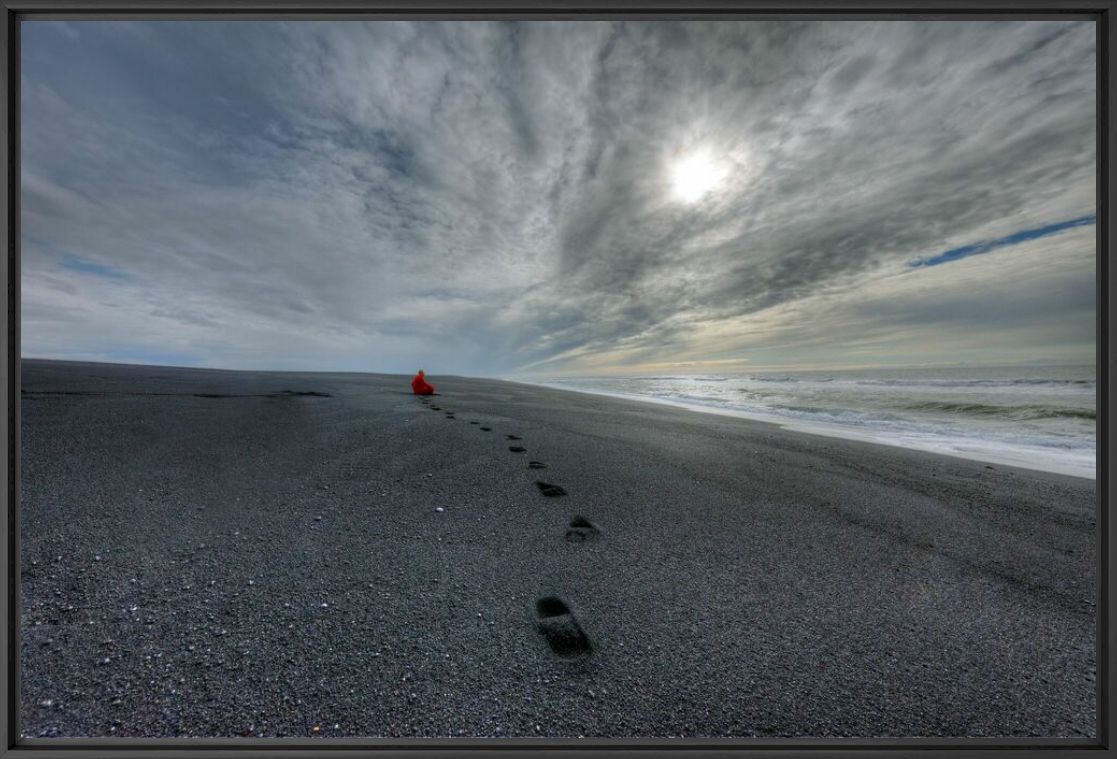 Photograph ISLANDE PLAGE DE SABLE NOIR AU NORD DE VIK - MATTHIEU RICARD - Picture painting