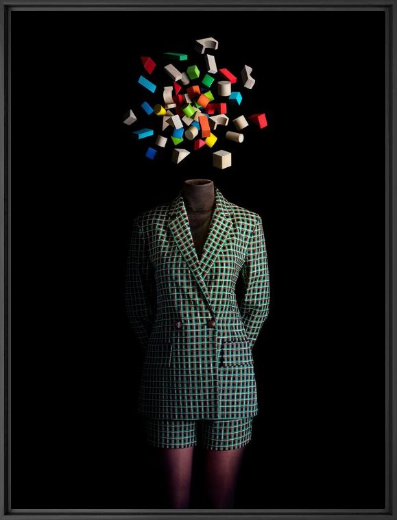 Kunstfoto CECI N EST PAS UNE TETE DE PIECES COLOREES - MIGUEL VALLINAS - Foto schilderij