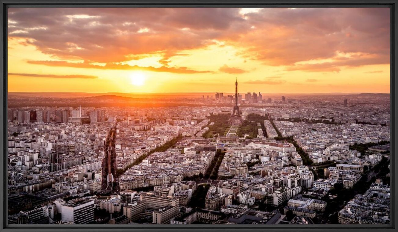 Photograph LE SOLEIL ET LES TOITS DE PARIS - SERGE RAMELLI - Picture painting