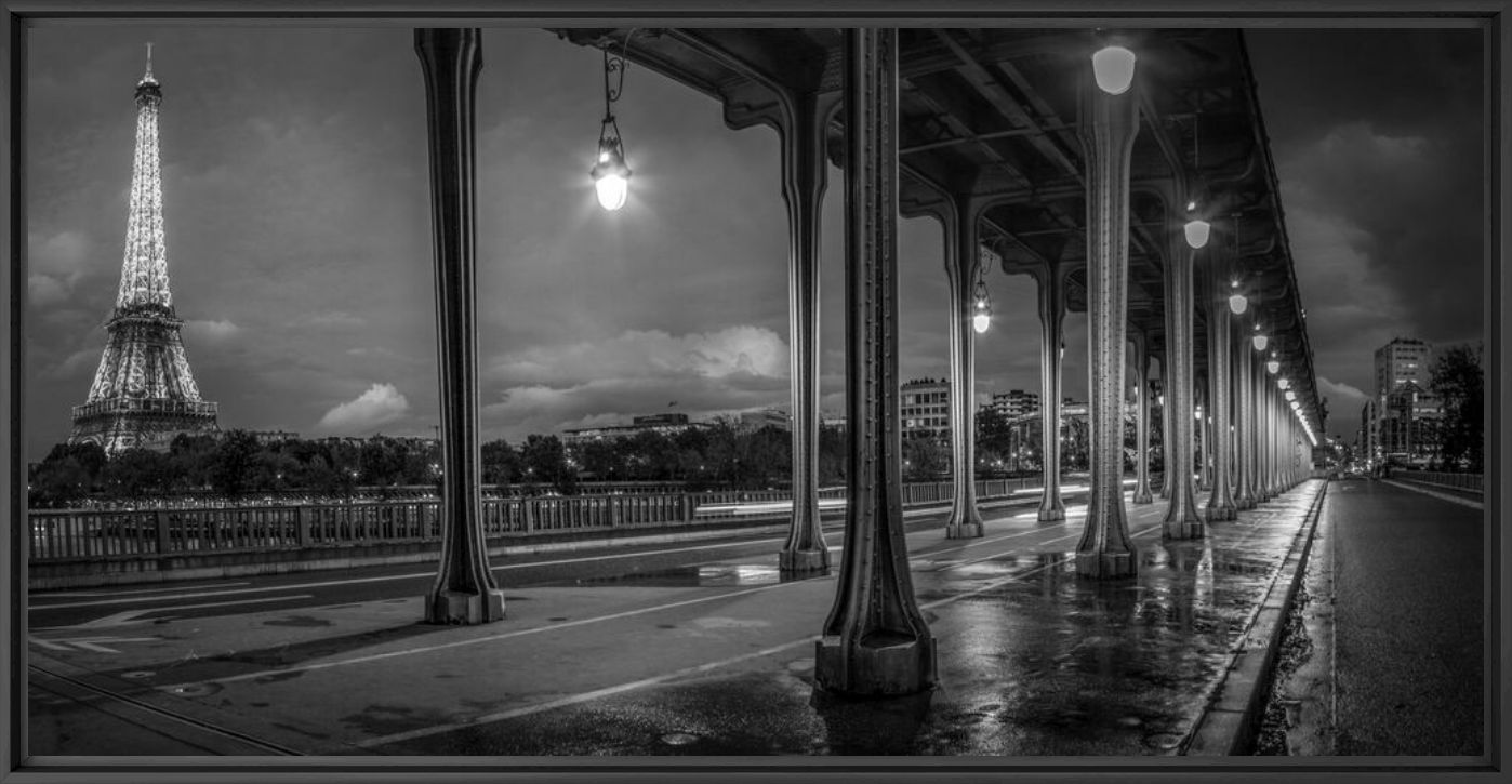 TOUR ENCADR E Pont de Paris SERGE RAMELLI Photographies d art