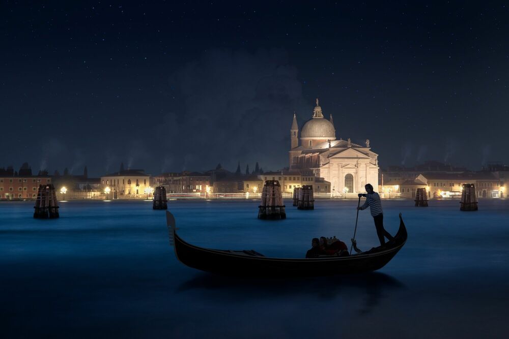 CHRISTMAS NIGHT IN VENICE, Italian cities, DANIEL METZ · Art