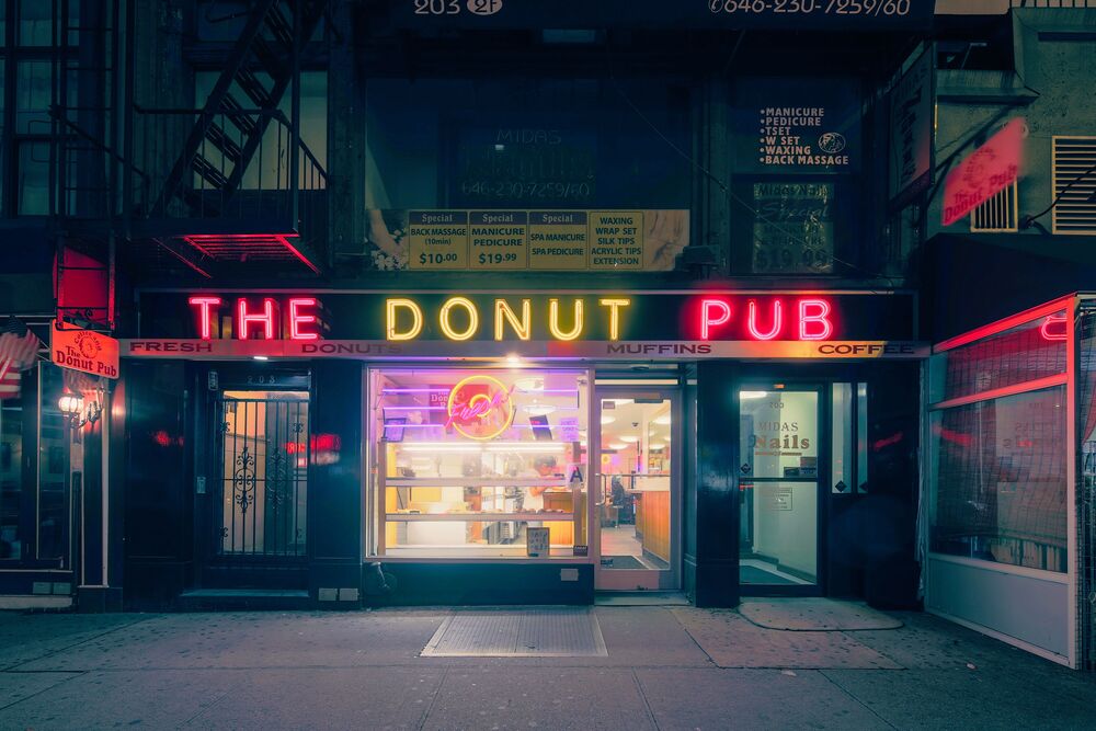 Photograph The donut pub, NYC 2  - FRANCK BOHBOT - Picture painting