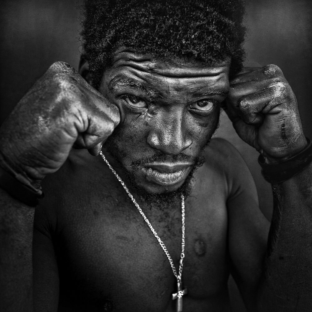 SMOKE MIAMI, Black-and-white man, LEE JEFFRIES Â· Art photographs Â·  YellowKorner