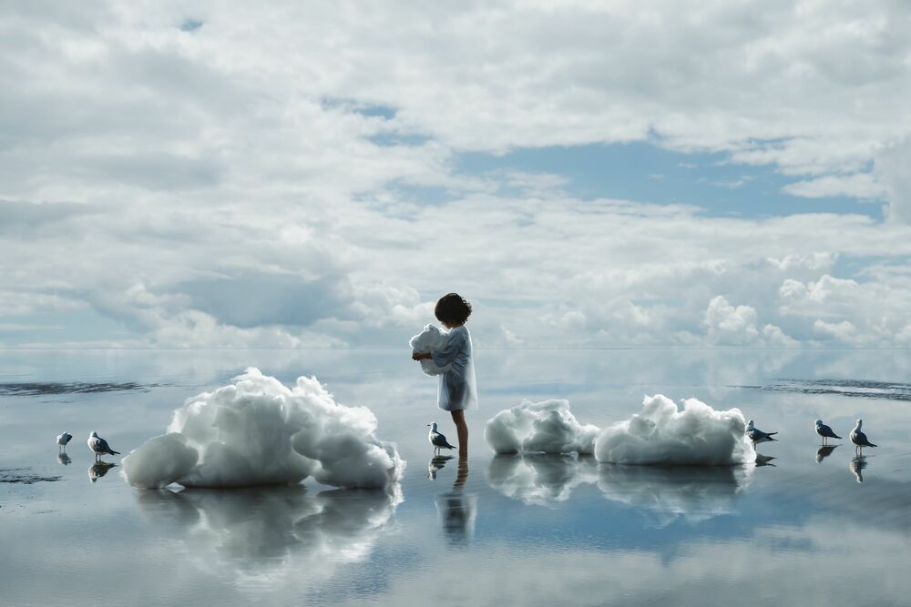 Kunstfoto Fallen Clouds - MINA MIMBU - Foto schilderij