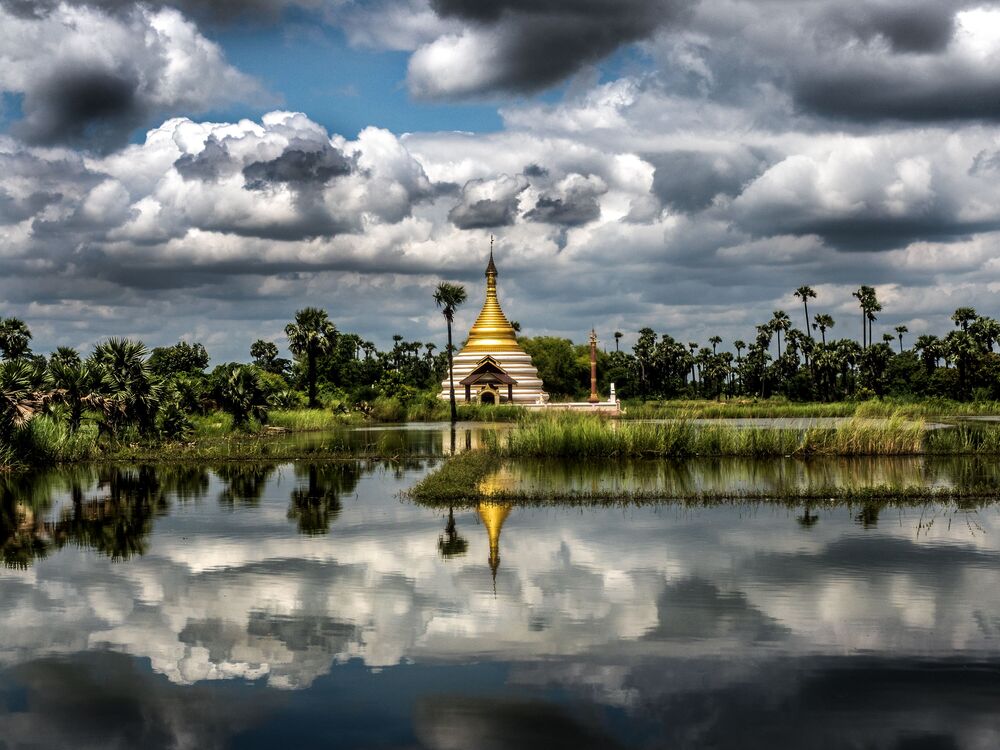Photograph PAGODA OF DUALITY - OLIVIER FOLLMI - Picture painting